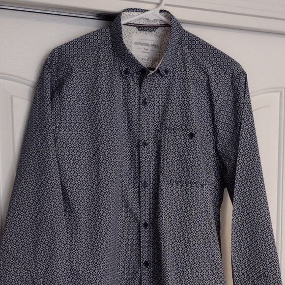 International Report Men's Long Sleeve Shirt - Picture 1 of 9